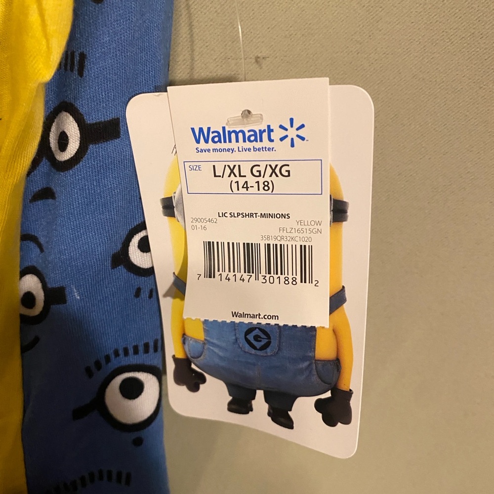 Universal Yellow Minions ‘Can’t Sit With Us’ Sleepwear Nightgown Wmns 14-18 NWT - Picture 5 of 5